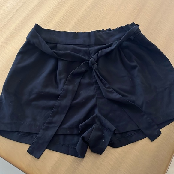 H&M Pants - Black Paperbag Shorts